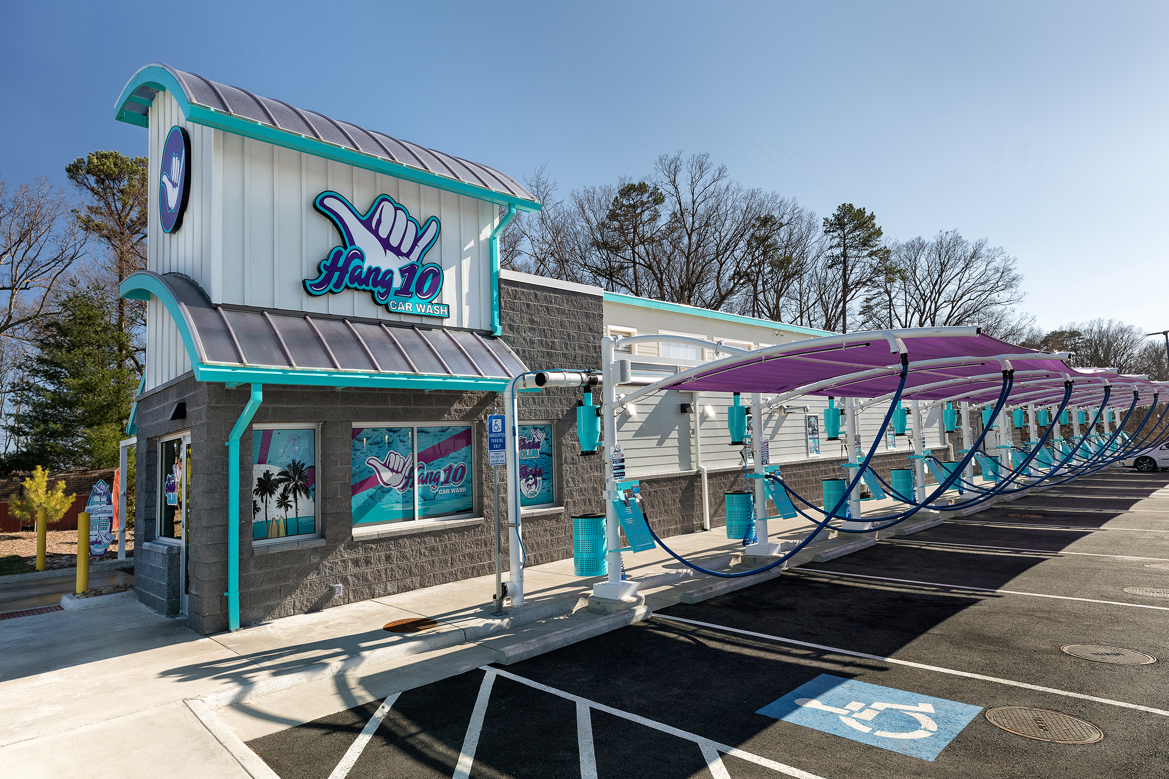 Hang 10 Car Wash - exterior