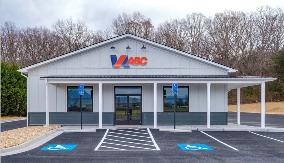 Single-tenant retail build